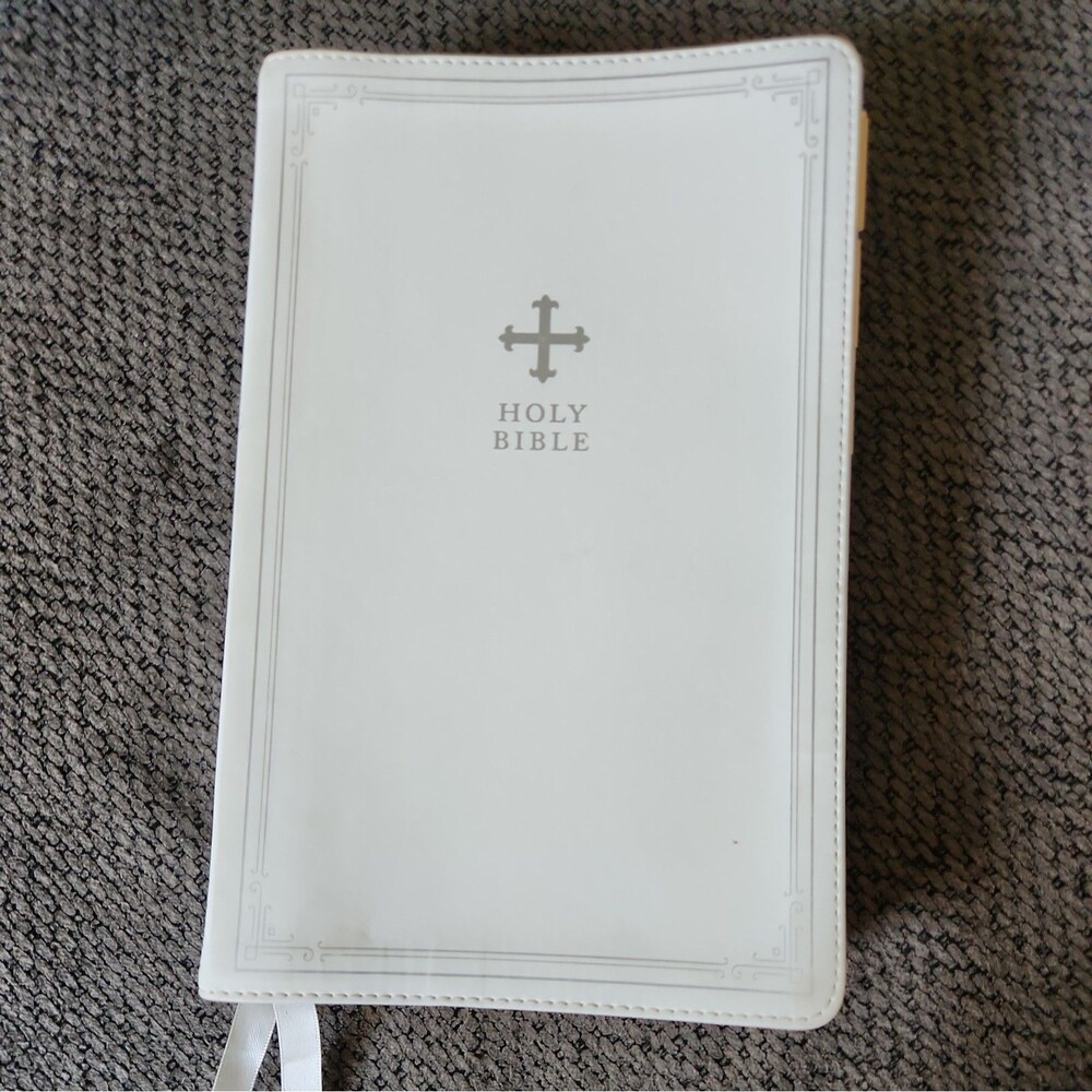 NRSV Catholic Edition White Leathersoft Comfort Print Holy Bible w Tabs Tabbed